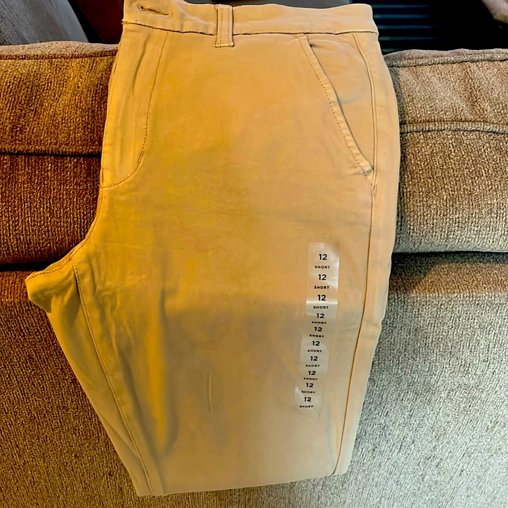 American Eagle super stretch, skinny khaki pants